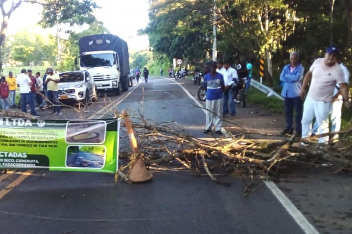 Bloquean tramo entre Toluviejo y San Onofre, por mal estado de la vía