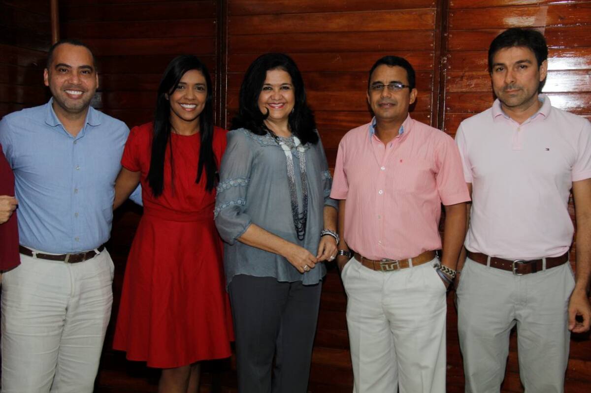 Gerardo May, Angélica Muñoz, Aleidis Meza, Eddy Vásquez y Fernando Ocampo.