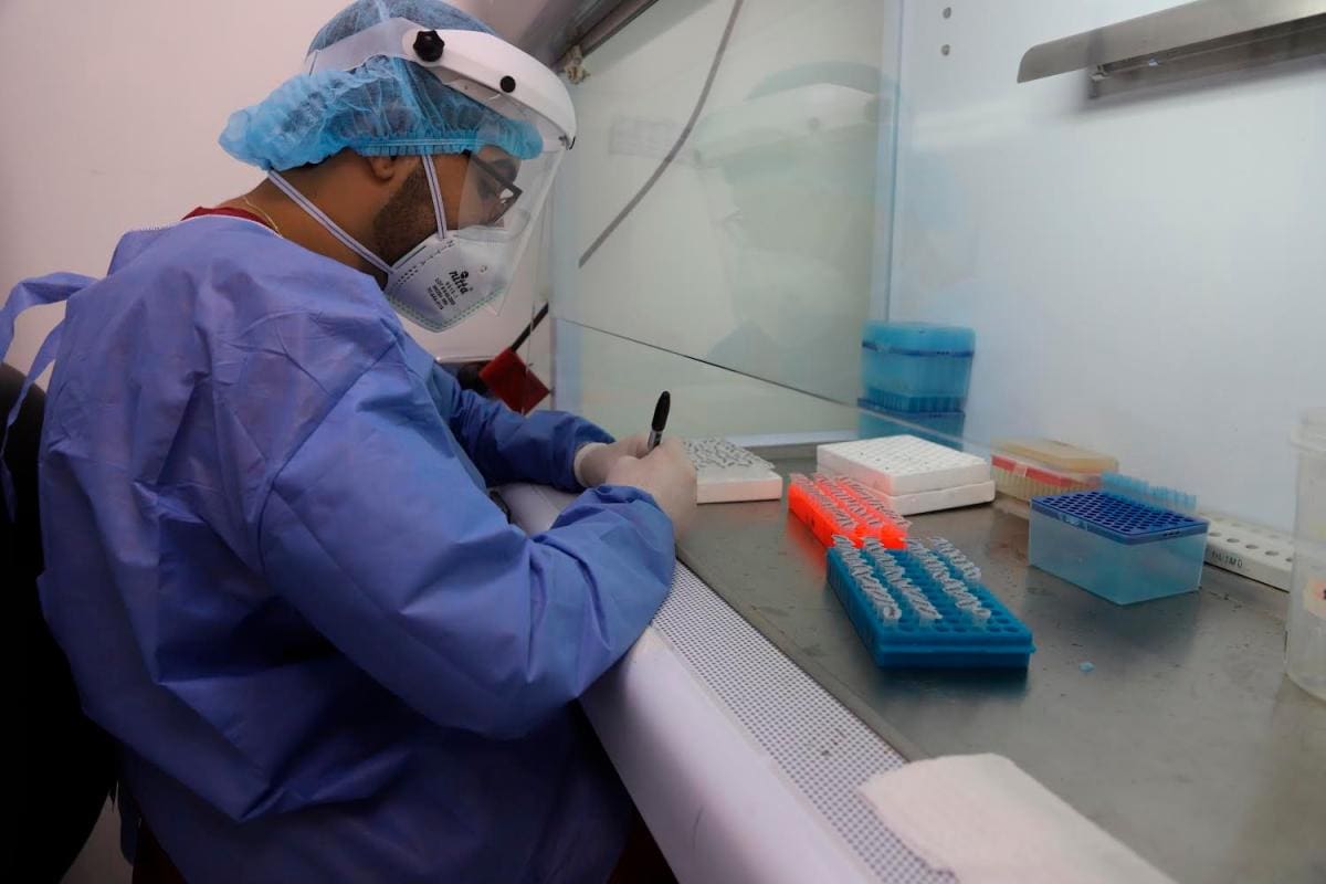 Laboratorio de la UdeC, listo para hacer pruebas de viruela del mono