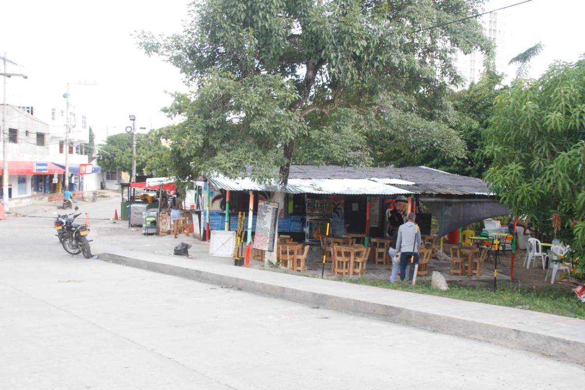 Controversia por quioscos en la entrada de Villa Rosita