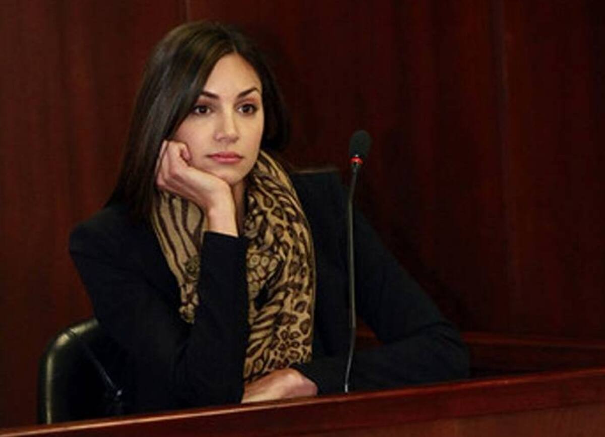 El fiscal delegado ante la Corte, Martín Moreno, le solicitó al juez 38 de conocimiento de Bogotá que condene a Valerie Domínguez, por su vinculación con el escándalo del AIS. COLPRENSA