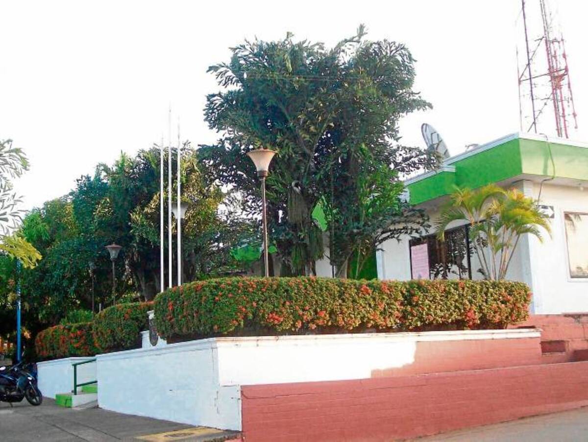 Ahora en la antigua sede de la administración funcionan todas las dependencias que manejan programas sociales.