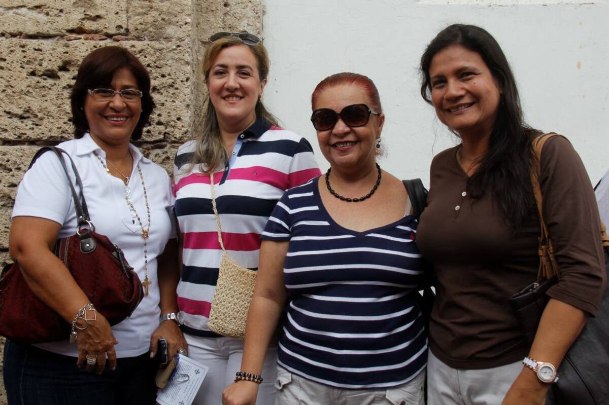 Clara Solano, Mónica Castilla, Inés Uribe y Jackeline Laguna.