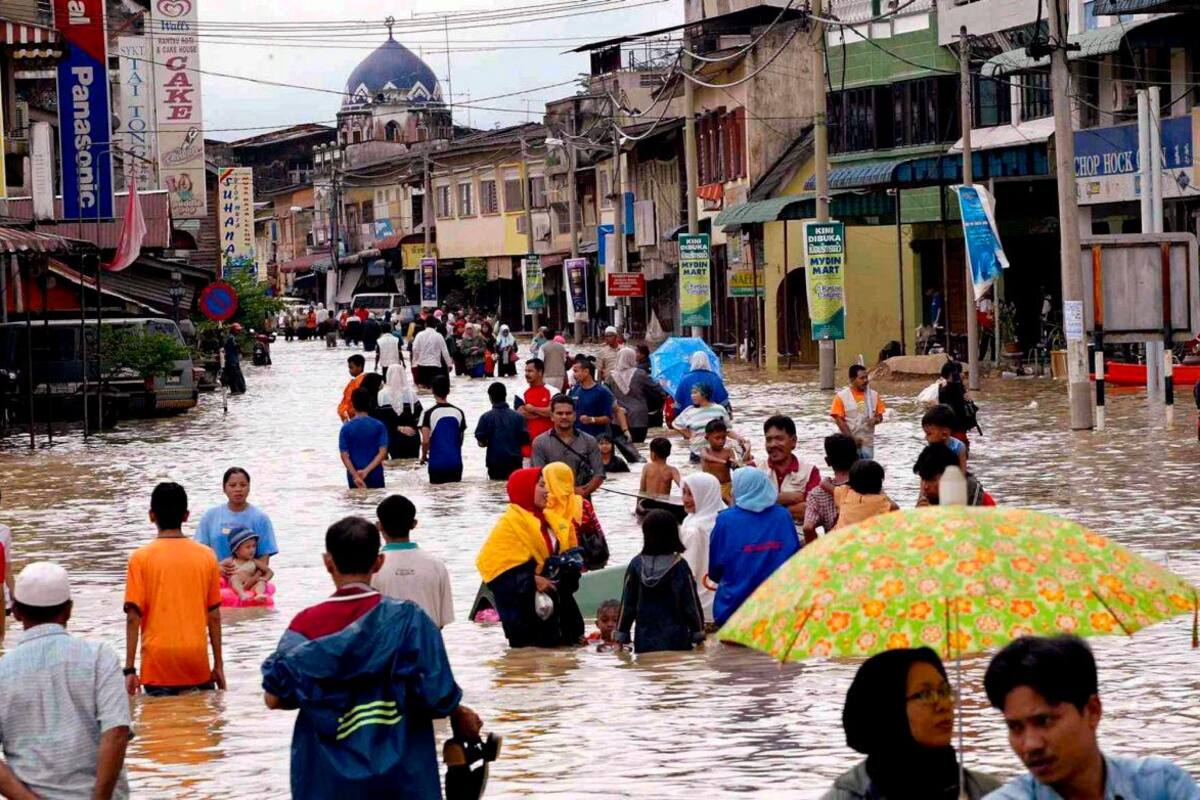 Cerca de 12mil evacuados por las inundaciones en el norte de Malasia