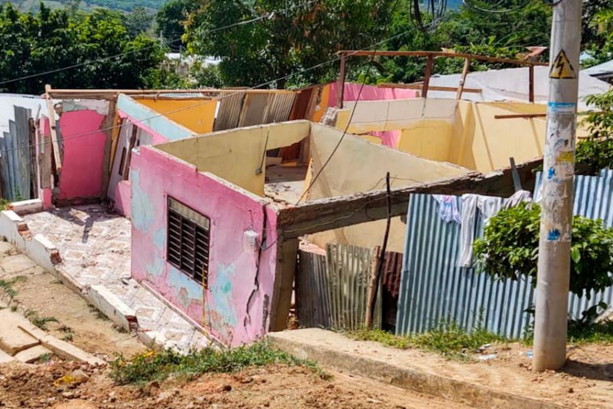 Hoy deben llegar ayudas para los habitantes de El Prado en El Carmen