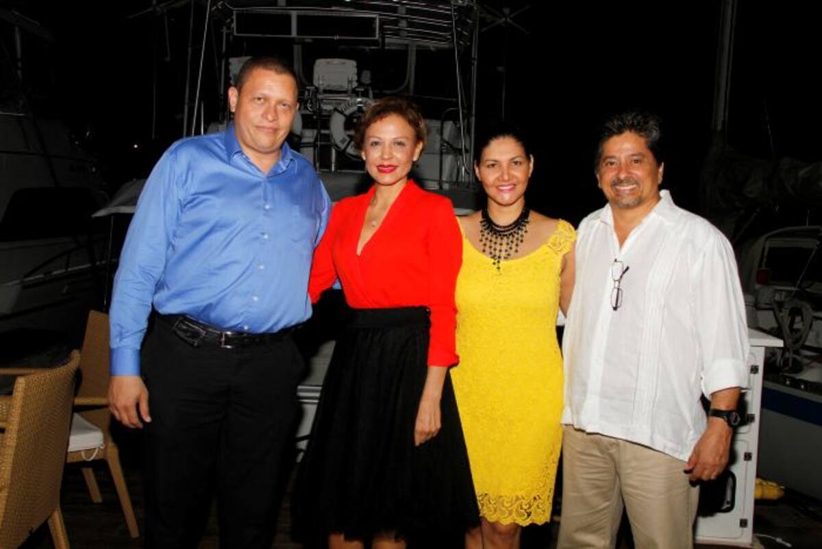 Cassio Támara, Norma Rodríguez de Támara, María Helena Benedetti de Useche y Jorge Useche. MARUJA PARRA