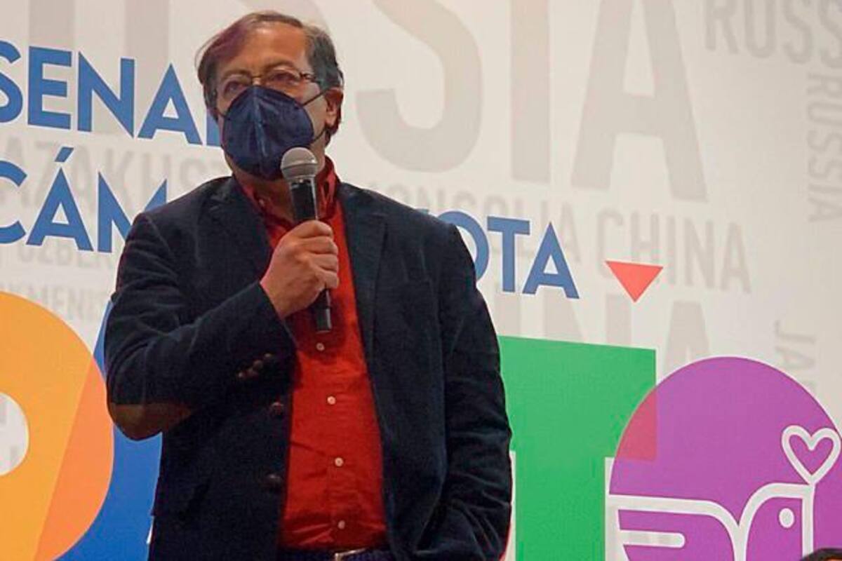 Por usar ‘abudinear’ Gustavo Petro se enfrenta con ex ministra TIC