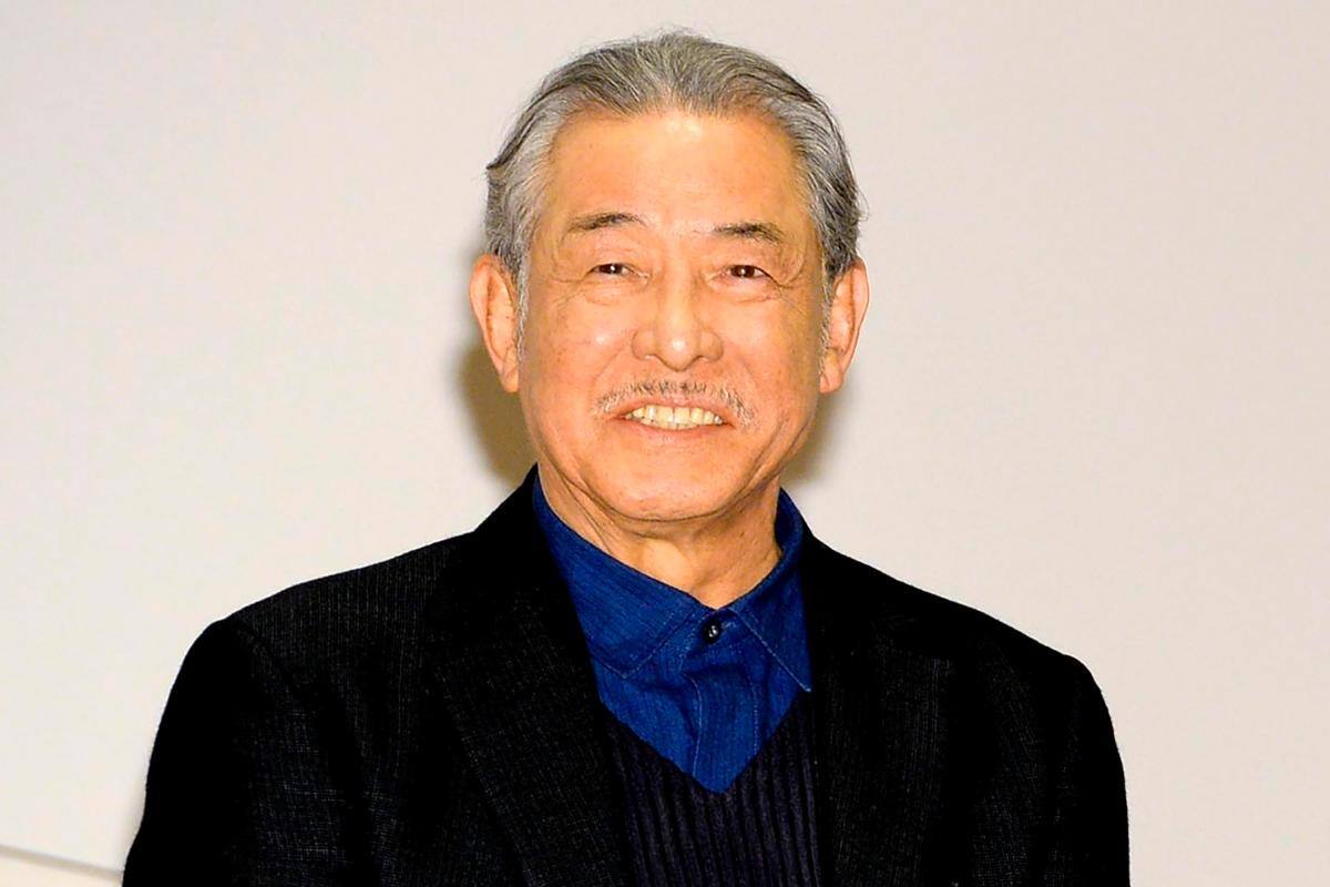 Fallece el diseñador Issey Miyake, de los plisados atrevidos