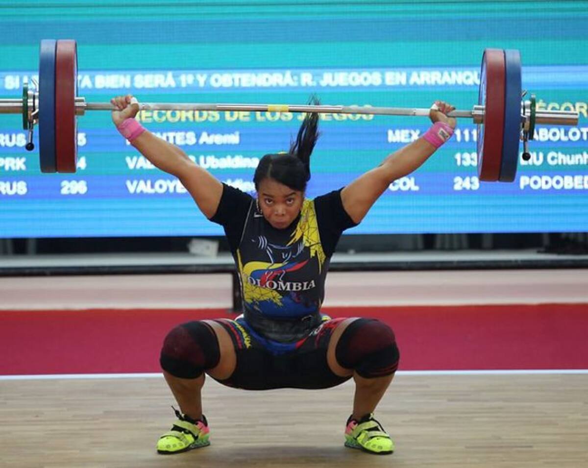Leydy Solís, Mari Sánchez, Mercedes Pérez y Jhonatan Rivas sumaron oro para Colombia en las pesas de Barranquilla 2018. Colprensa