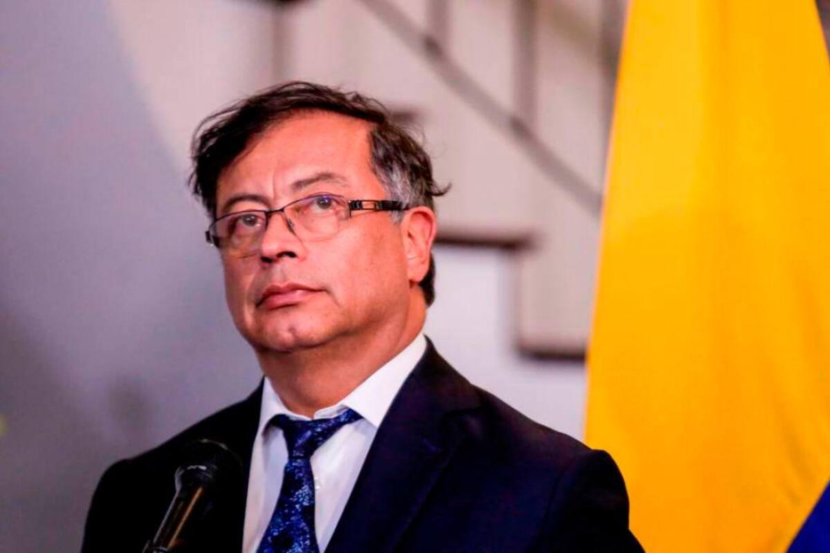 “No hay desbandada militar”: Petro advierte que se incita a un golpe de Estado