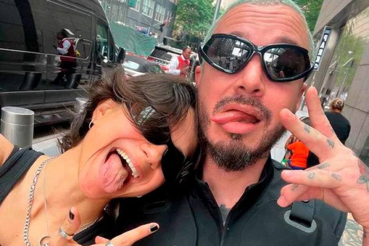 Video: El divertido encuentro entre J Balvin y la Supergirl paisa