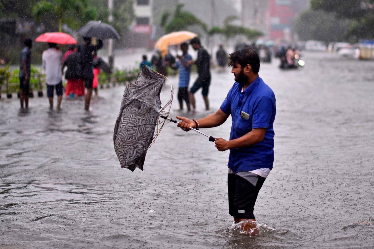 El Departamento Meteorológico de la India emitió una alerta roja por fuertes lluvias en Chennai. // EFE
