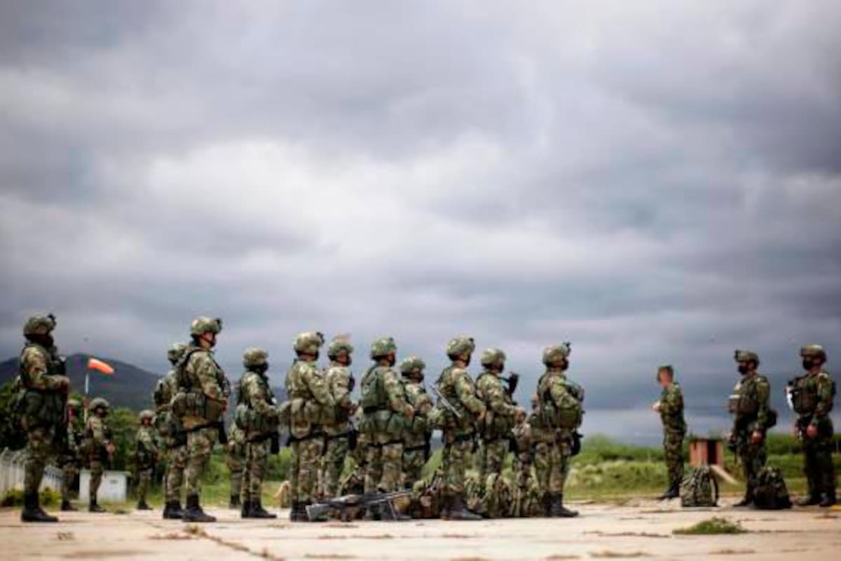 Gobierno denuncia millonario robo de arsenal en las Fuerzas Militares