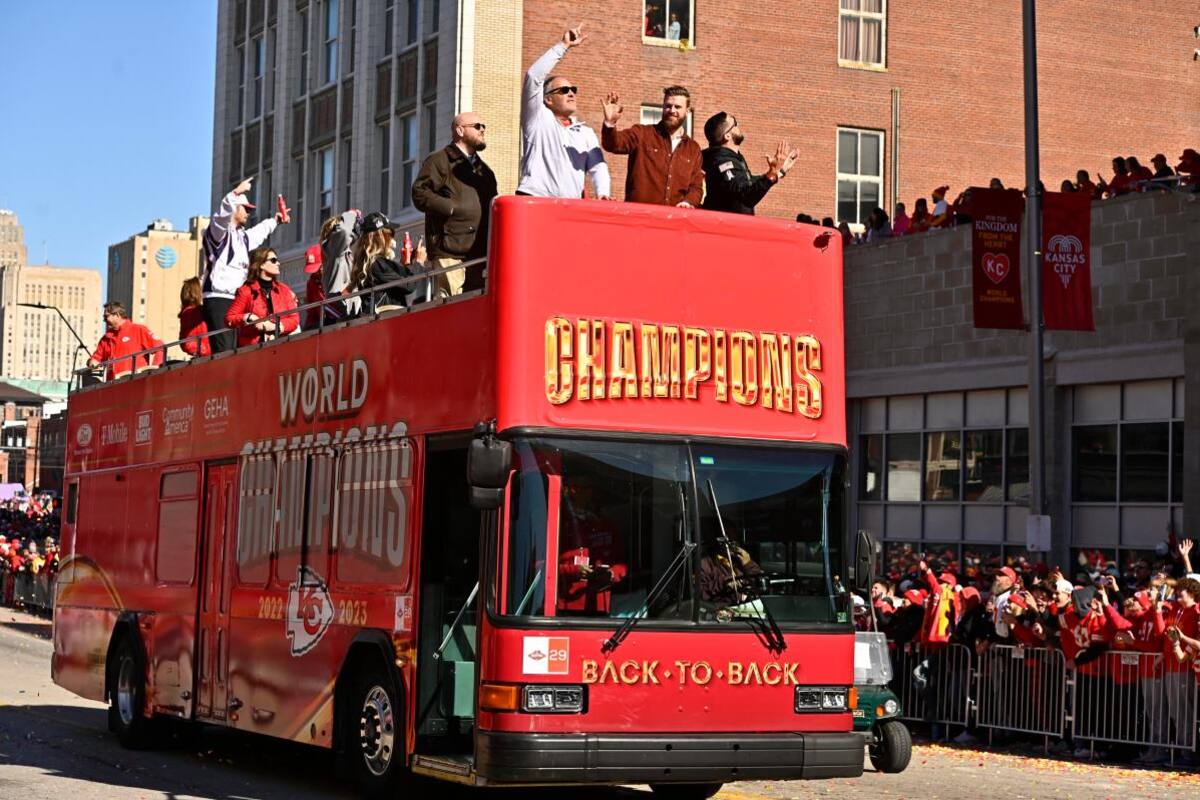 Una riña fue el origen del tiroteo en el desfile del Super Bowl en Kansas City