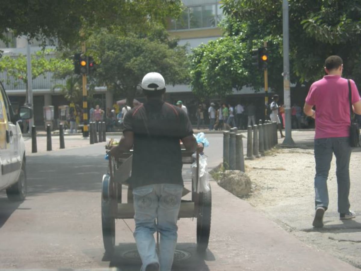 Carretas en cualquier vía: quién controla. ELUNIVERSAL.COM.CO