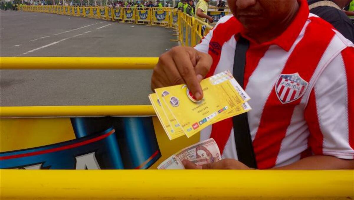 Se comprobó que hubo una desviación de boletas para la reventa en los ocho encuentros que la selección disputó como local en Barranquilla. Archivo