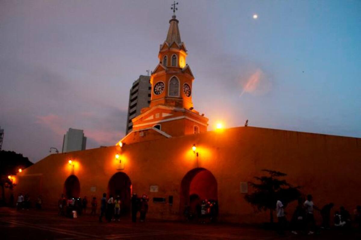 ¿Eres mayor de 25 años? Este sábado, trasnóchale a la vacunación