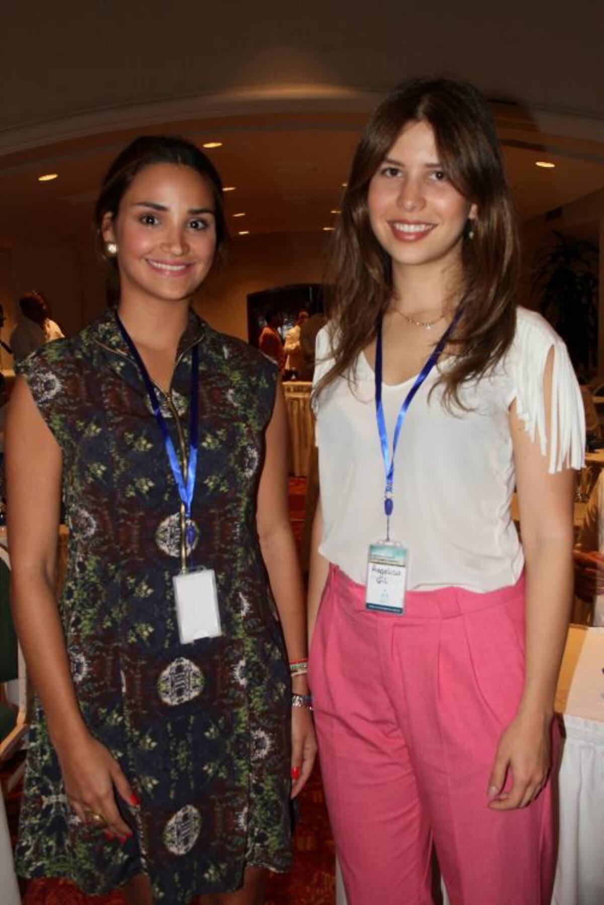Ana Karina Arrázola y Angélica Gil.
