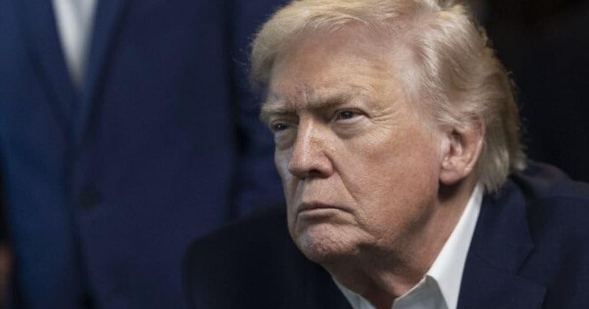 Donald Trump anuncia aranceles del 10 % a varios países de Europa