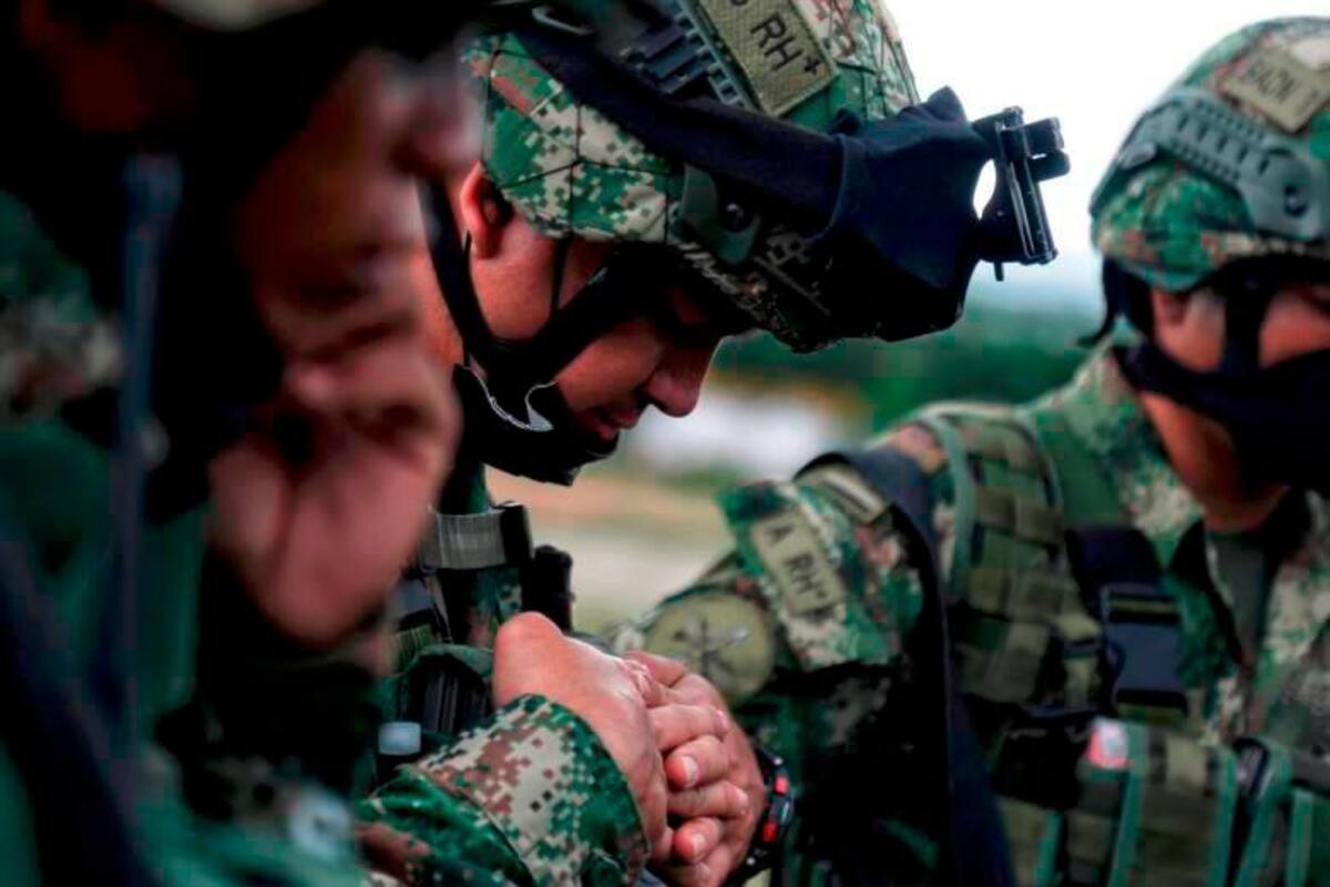 Un militar muerto y 12 heridos dejó un ataque con explosivos en Antioquia