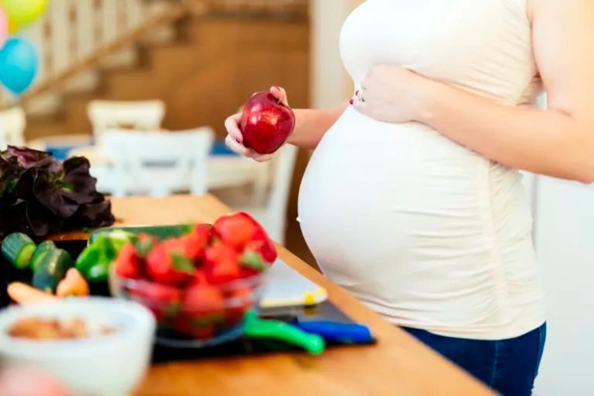 Mitos de alimentación en el embarazo: ¿Se puede comer pescado?