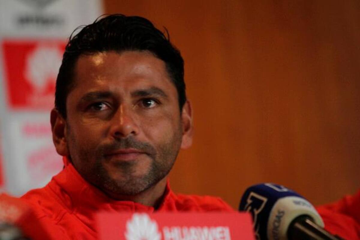 Gerardo Bedoya asume como bombero el banquillo de Santa Fe