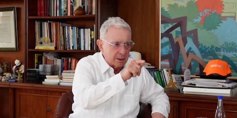 Uribe: ‘Cepeda quiere quitar el ahorro pensional a los trabajadores’