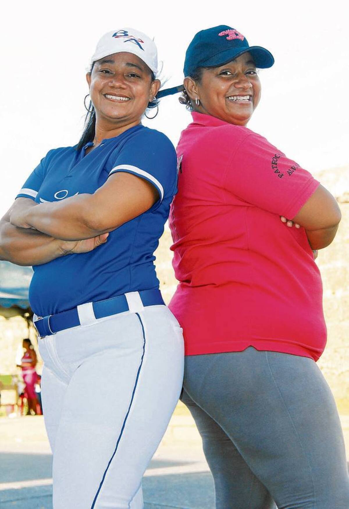 Mara Vitola, de Las Blue Angels con su hermana Claudia, de Las Divas.