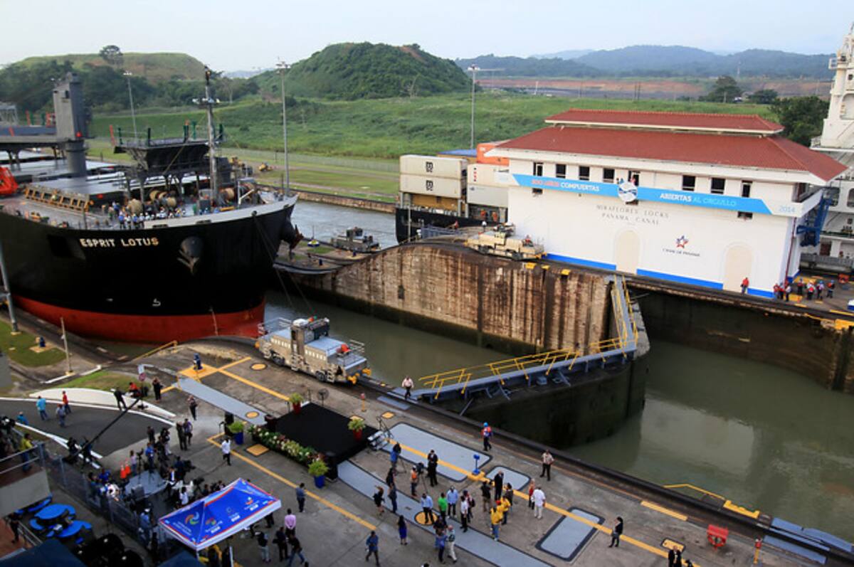 Por su peculiar sistema fiscal tributario que solo obliga a persona natural y jurídica nacional y extranjera a pagar impuestos sobre la renta localmente, Panamá ha sido históricamente una plaza atractiva para los inversionistas y capitales extranjeros. COLPRENSA