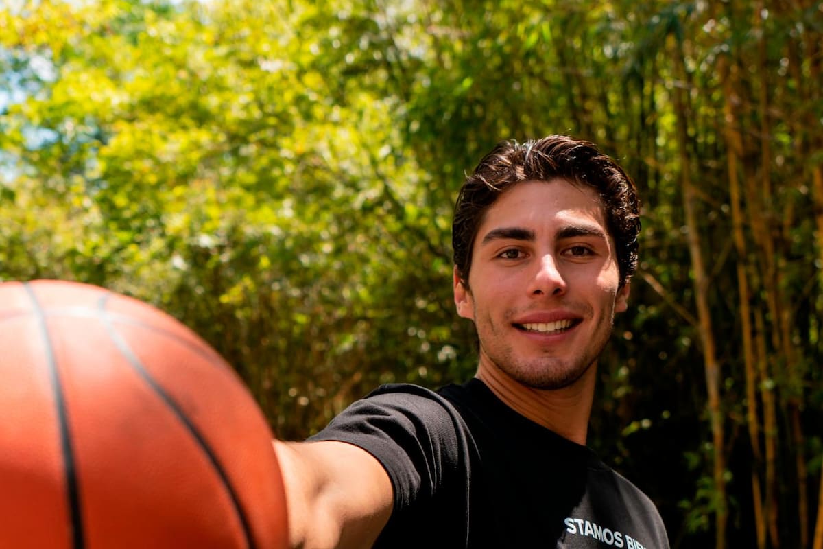 Lorenzo, el hijo de Chayanne que triunfa a su manera