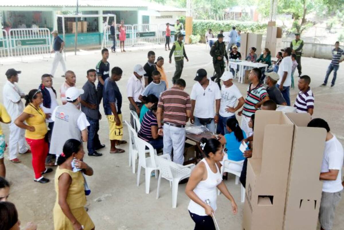 La jornada de votación finaliza a las 4 de la tarde de este domingo. JULIO CASTAÑO- EL UNIVERSAL