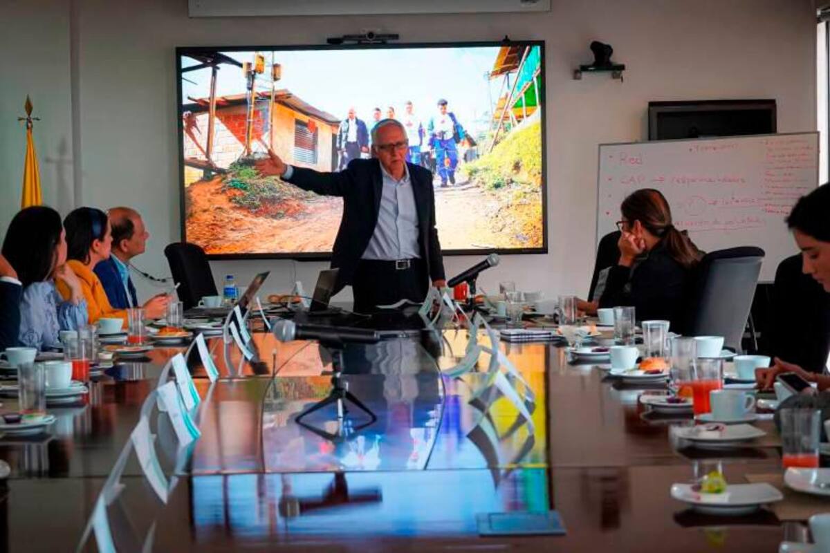 Hay escasez de 30 medicamentos en Colombia, reporta Minsalud