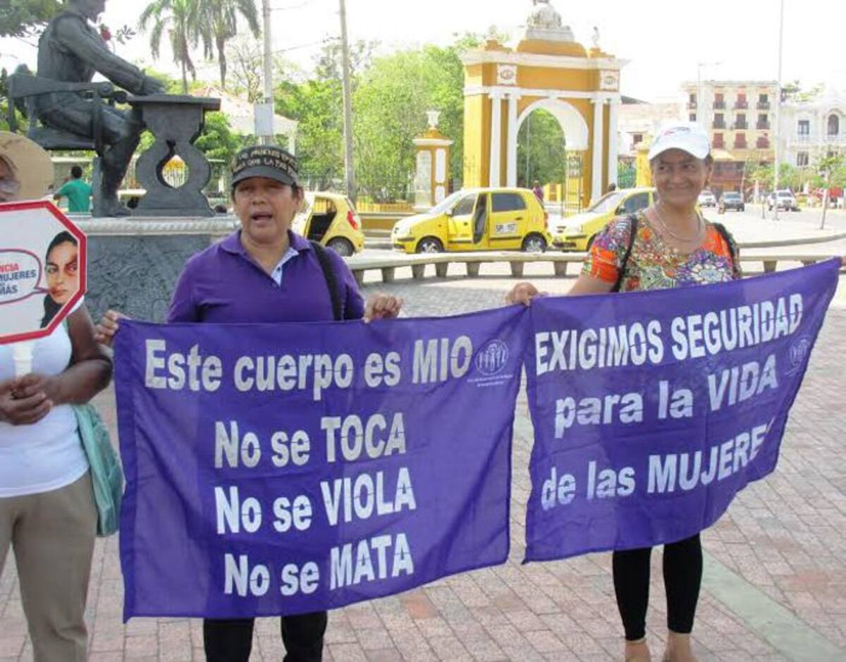 La Mesa del Movimiento Social de Mujeres de Cartagena y Bolívar se unió también a las voces de protesta por las agresiones en Santa Rosa. Foto: Cortesía