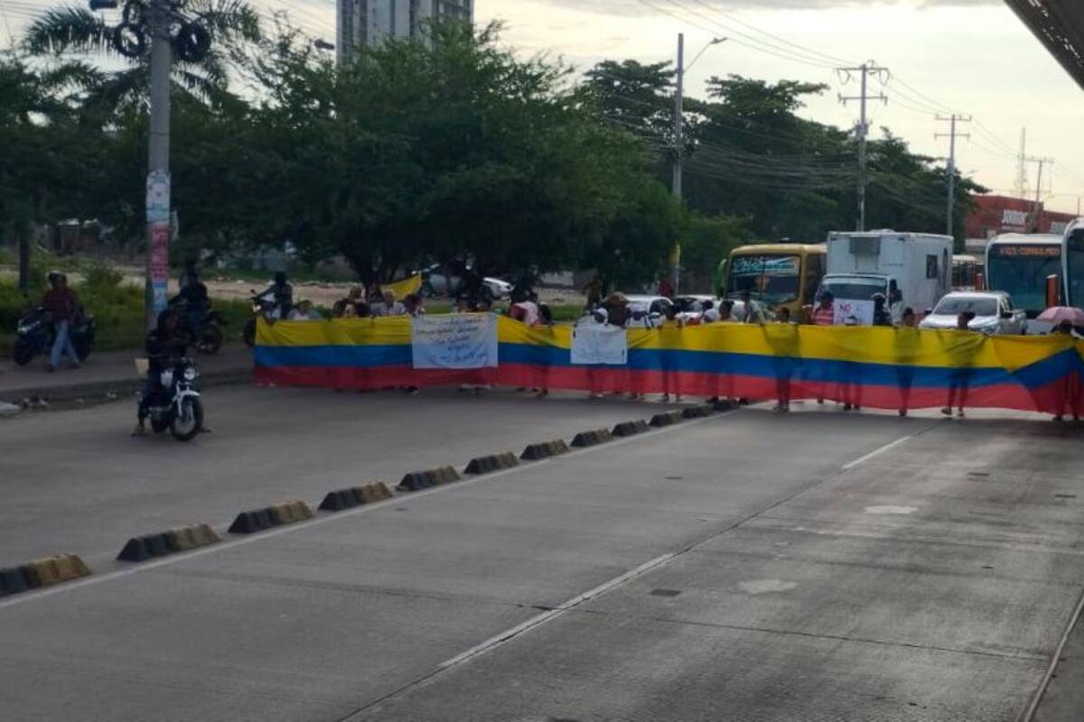 “No al desalojo”: habitantes de Campo Bello marchan hacia la Alcaldía
