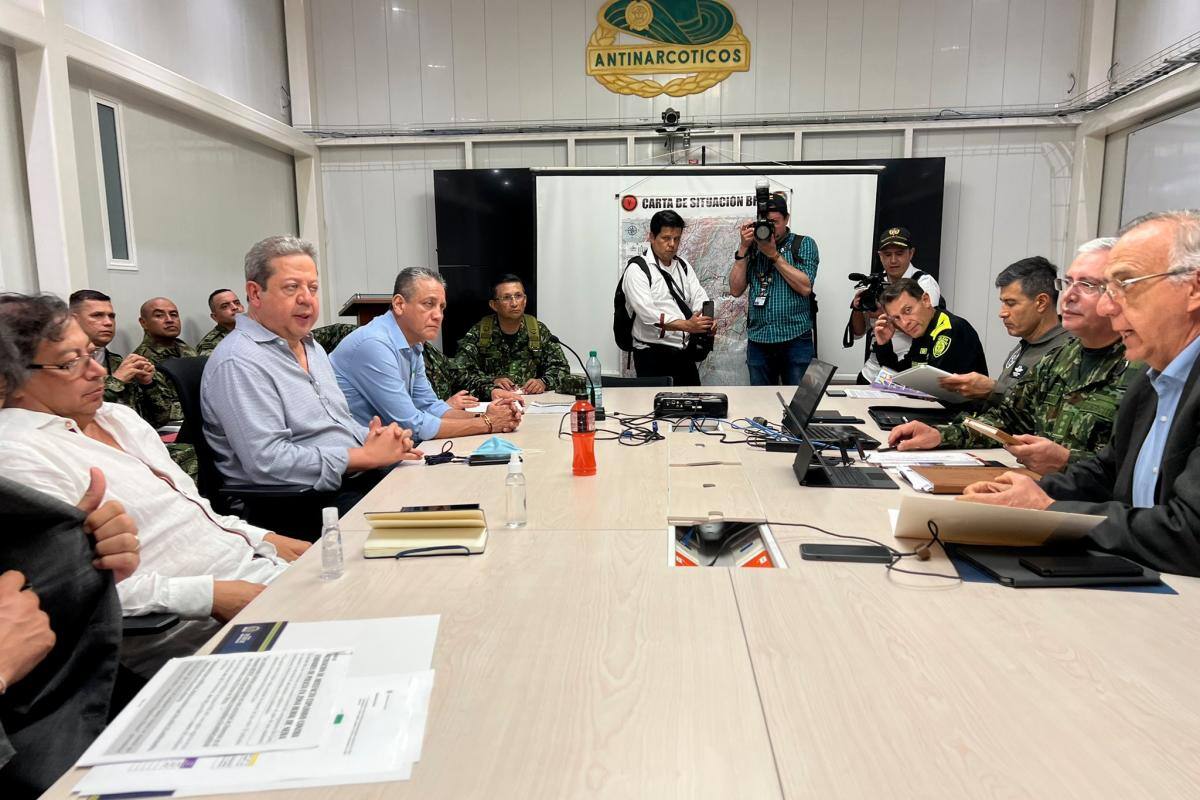 Gustavo Petro llega al Huila tras asesinato de siete policías