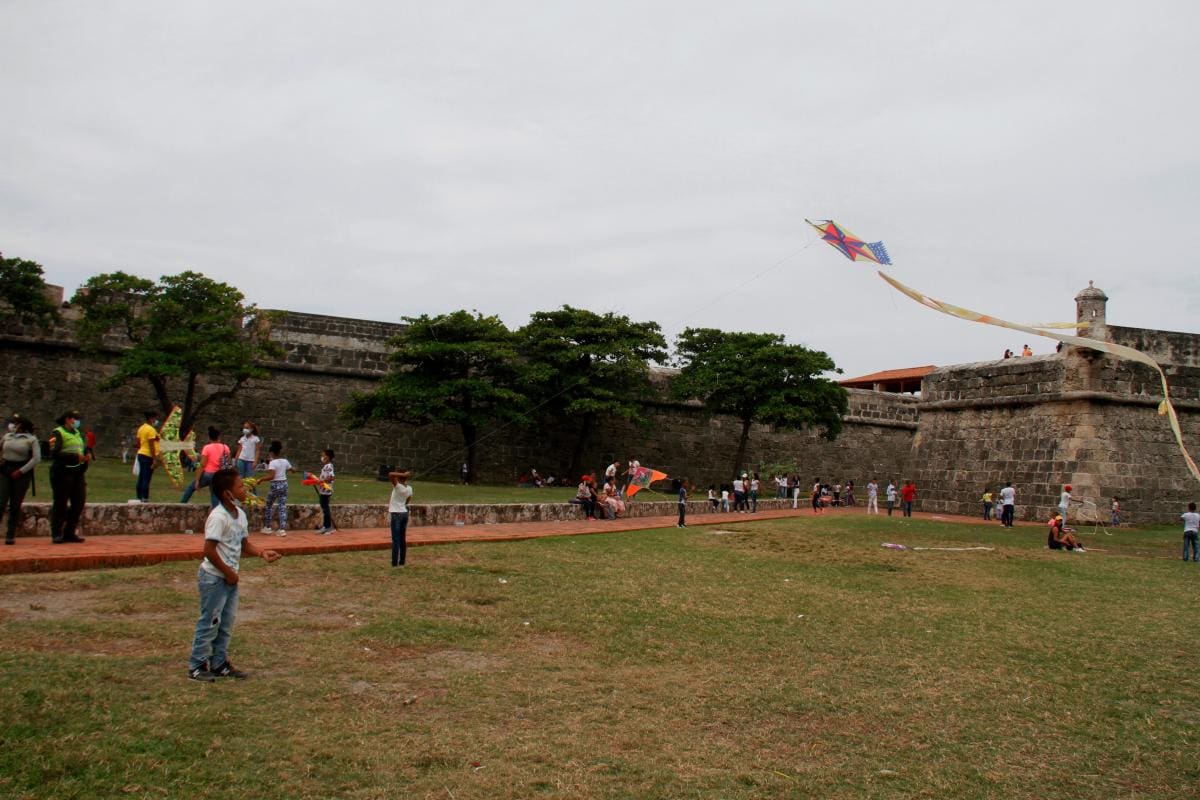 150 niños de una fundación visitaron por primera vez el Centro