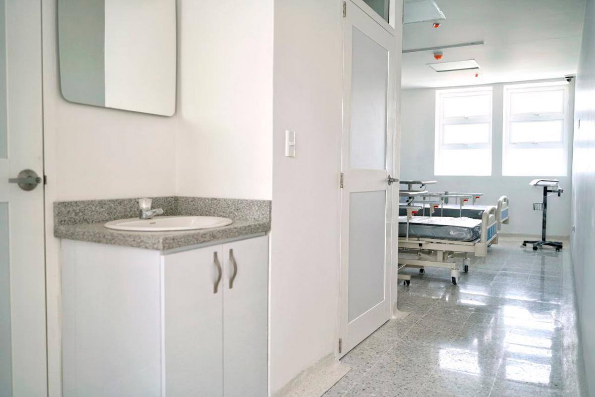 El Gobierno de Bolívar rehabilitó y dotó los pisos 9 y 10 del Hospital Universitario de Cartagena.