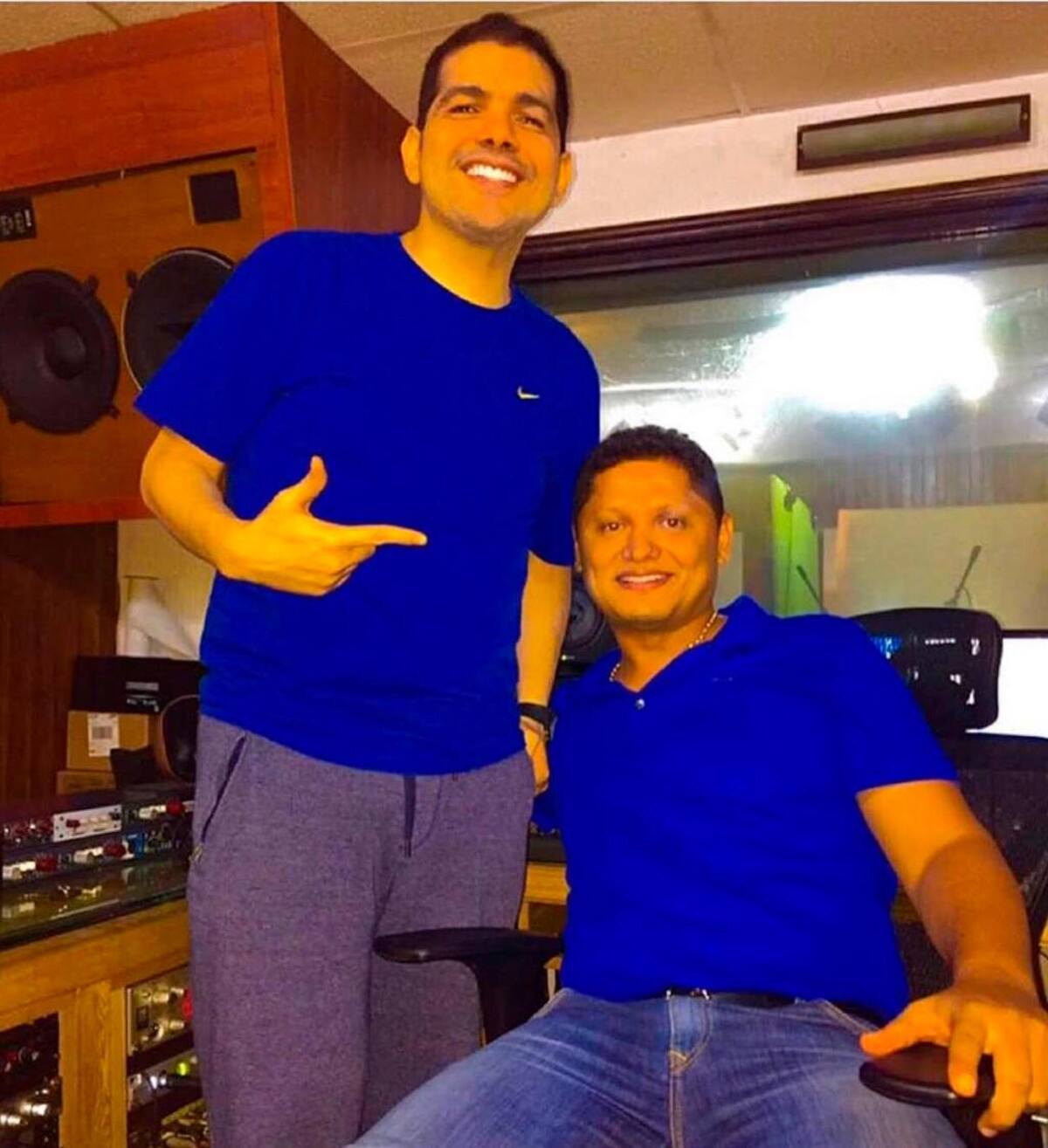 El cantautor de música vallenata Peter Manjarrés y el acordeonero ‘Morre’ Romero.