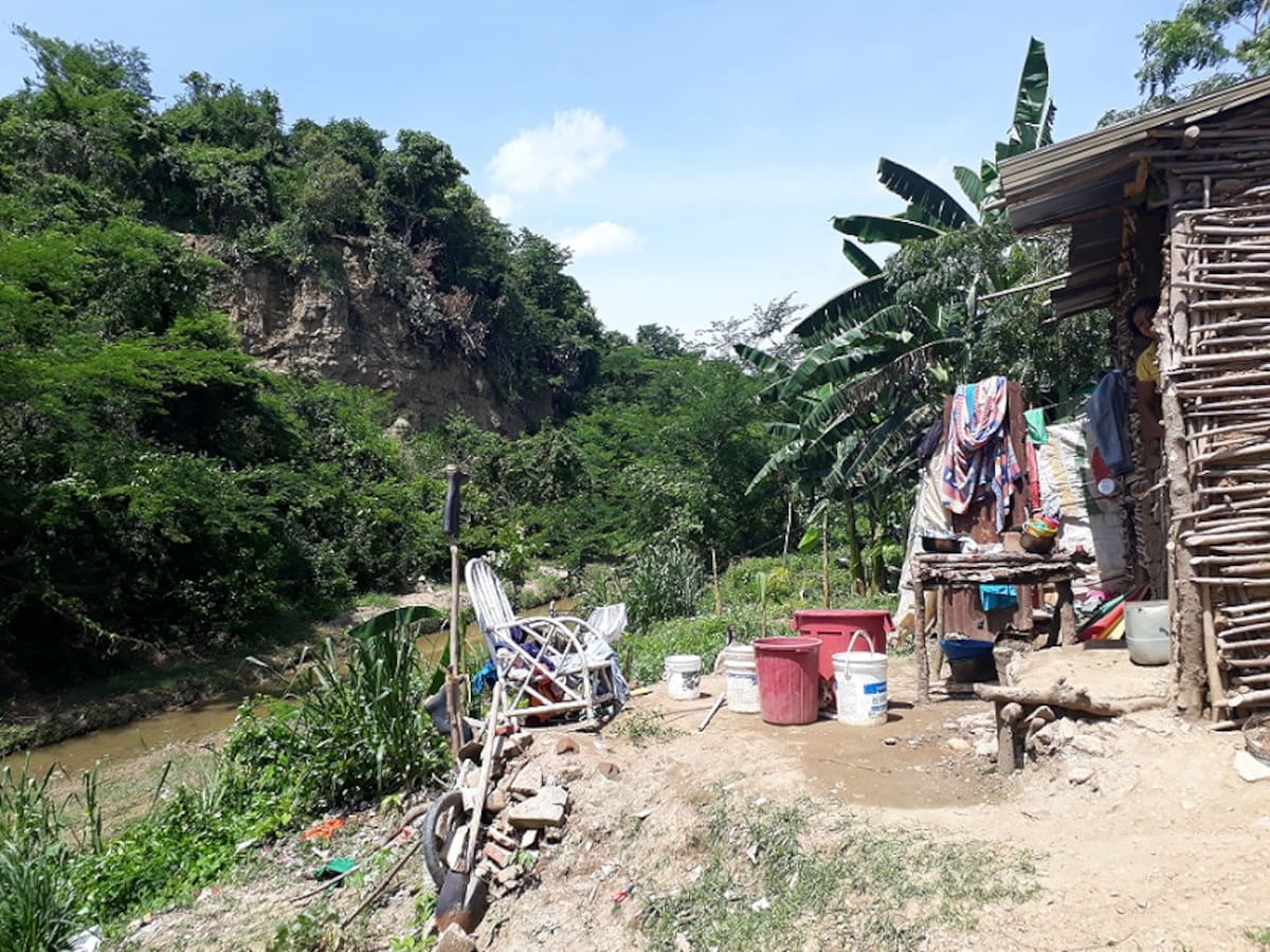 La más antigua moradora de este sector asegura que instaló su casa hace cuatro años y que no se irá, porque ya está acostumbrada a vivir en la zona. Lila Leyva Villarreal