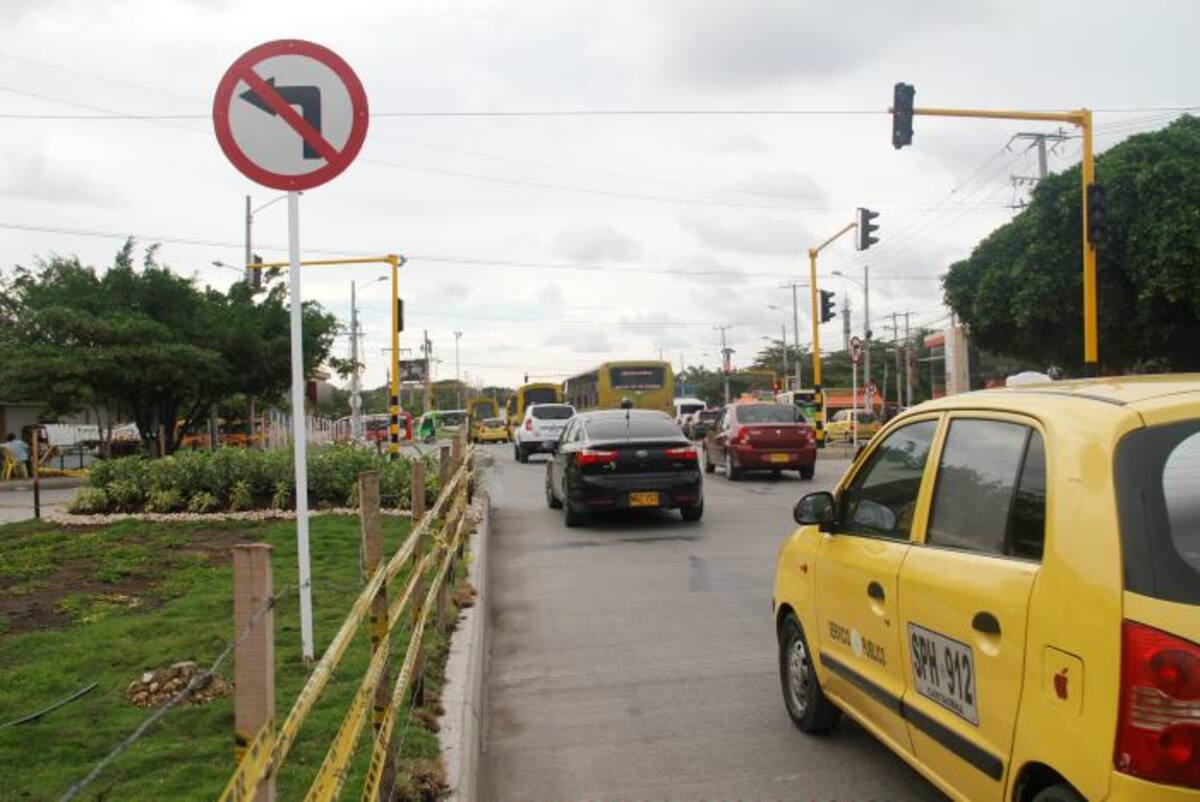 Por esta vía se llegaba al Pie del Cerro, por la calle Real del Espinal o al Mall Plaza. AROLDO MESTRE - EL UNIVERSAL