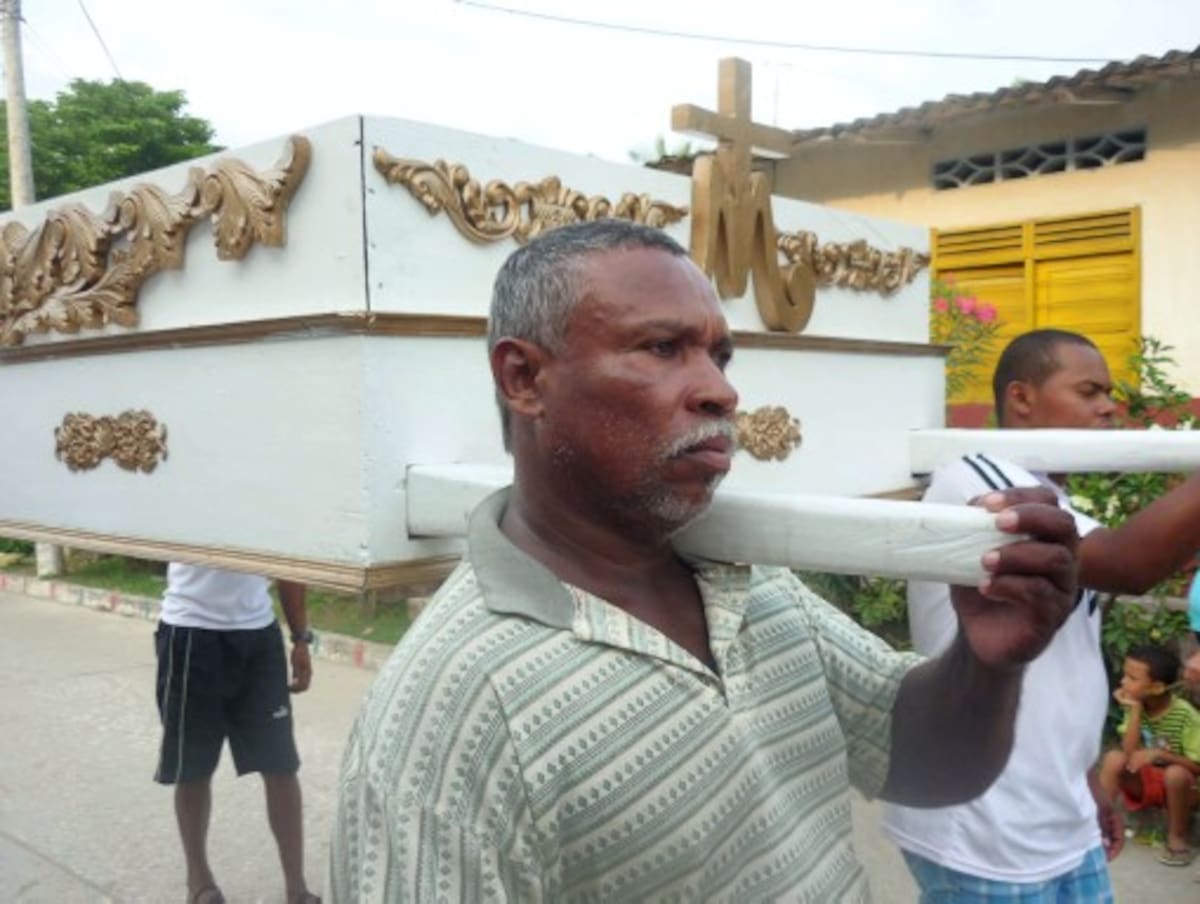 Los Nazarenos se preparan previamente para las procesiones que inician a partir de hoy. CORTESÍA/