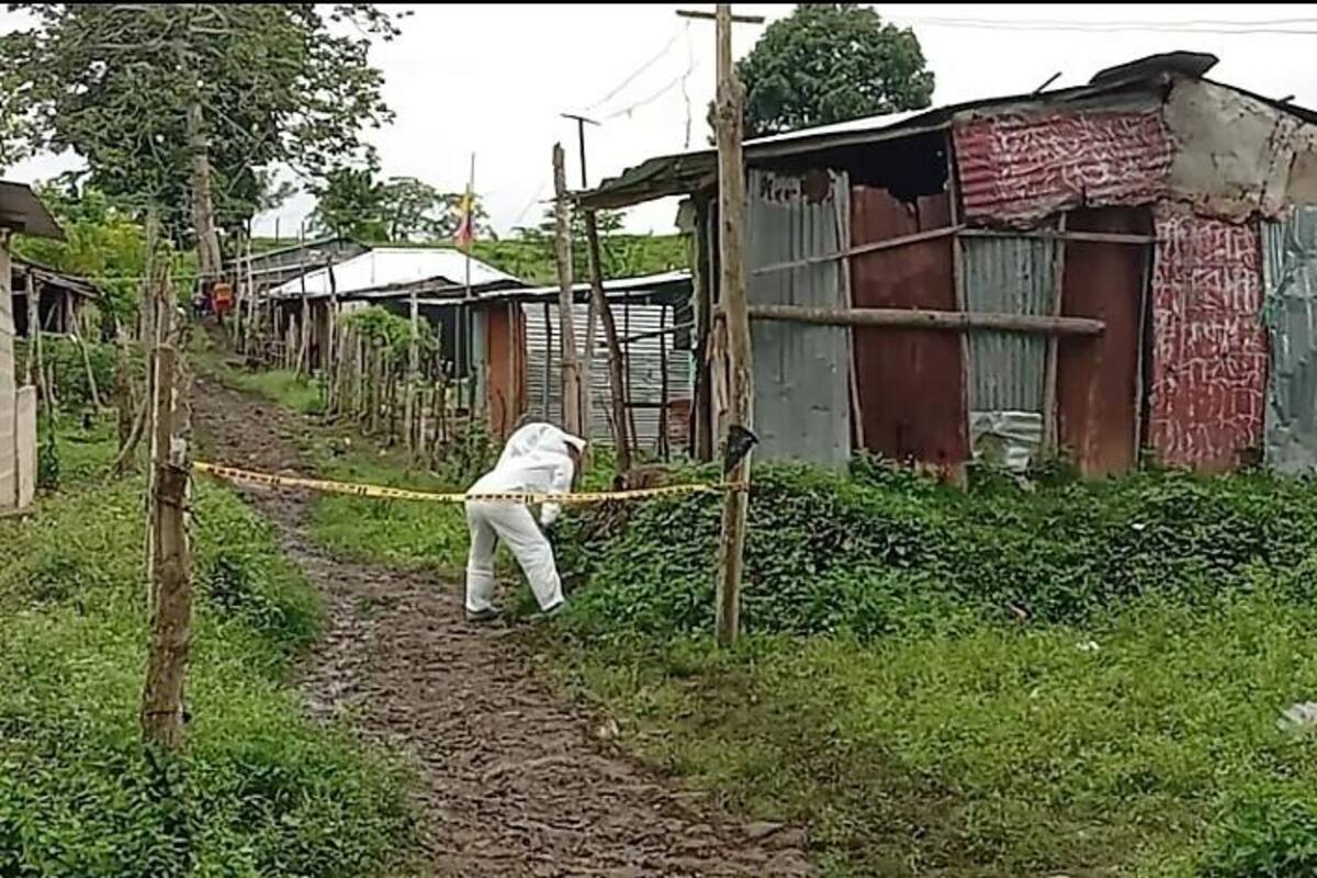 ¿Quién era? Lo asesinan a cuchilladas y arrojan su cuerpo al monte