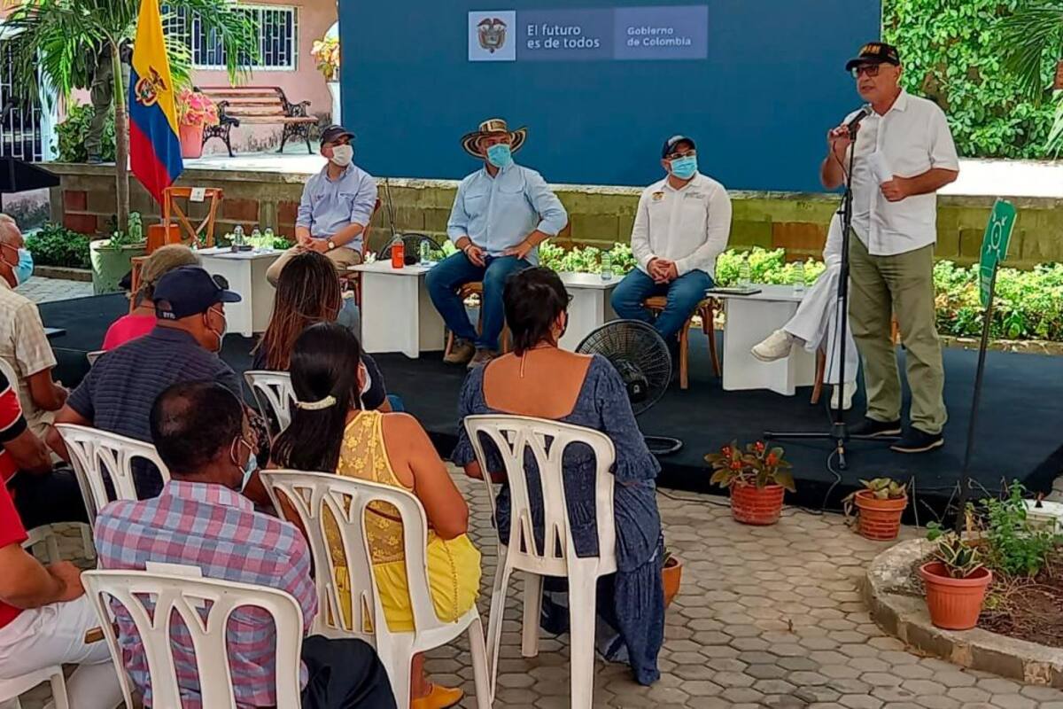 Duque entrega mejoramientos y subsidios de viviendas en Cartagena