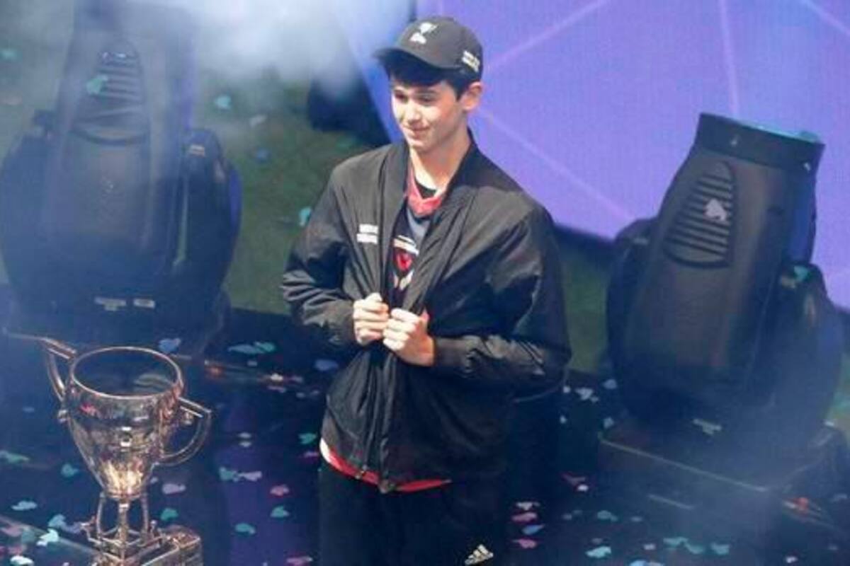 Adolescente de 16 años gana 3 millones de dólares en el mundial de Fortnite