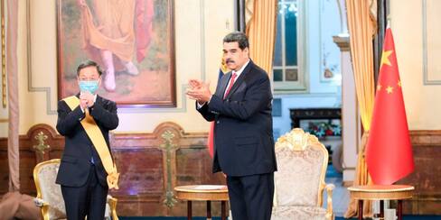 Nicolás Maduro está en China buscando apoyo económico para Venezuela