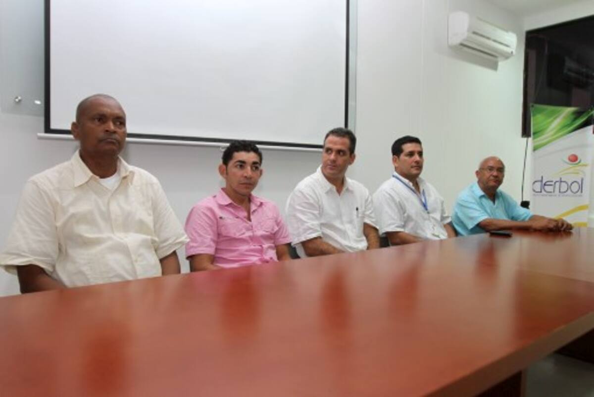 Armando Morelos, presidente de la LIga de Ciclismo de Bolívar; José Serpa, ciclista internacional; Andrés Betancourt, concejal de Cartagena; Dumek Turbay Paz, director de Iderbo y Republicano Lozada, vicepresidente de la Liga, estuvieron en el lanzamiento. Aroldo Mestre
