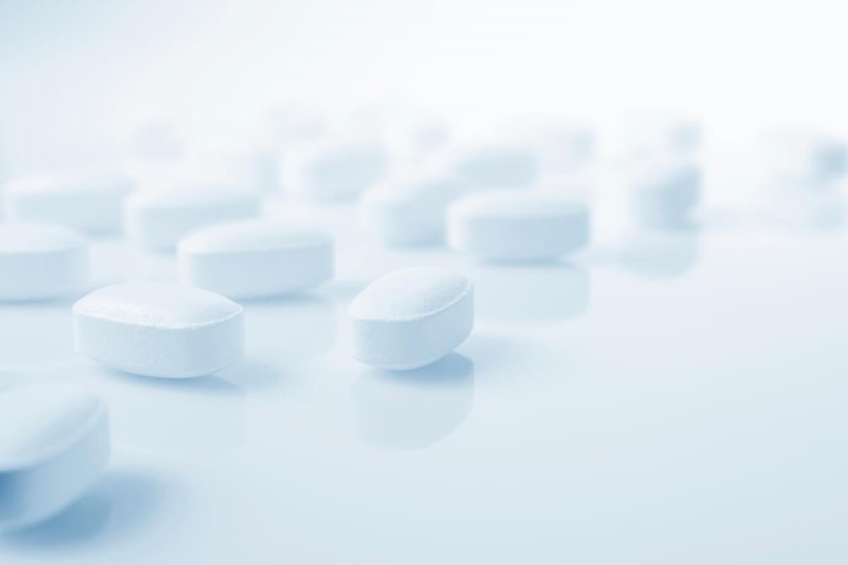 Estudian antiviral oral que eliminaría el COVID en 24 horas
