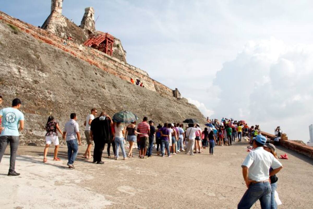 Los interesados en acogerse al descuento de 65 por ciento en el costo de entrada al Castillo deben presentar la factura al día de cualquier servicio público. EL UNIVERSAL
