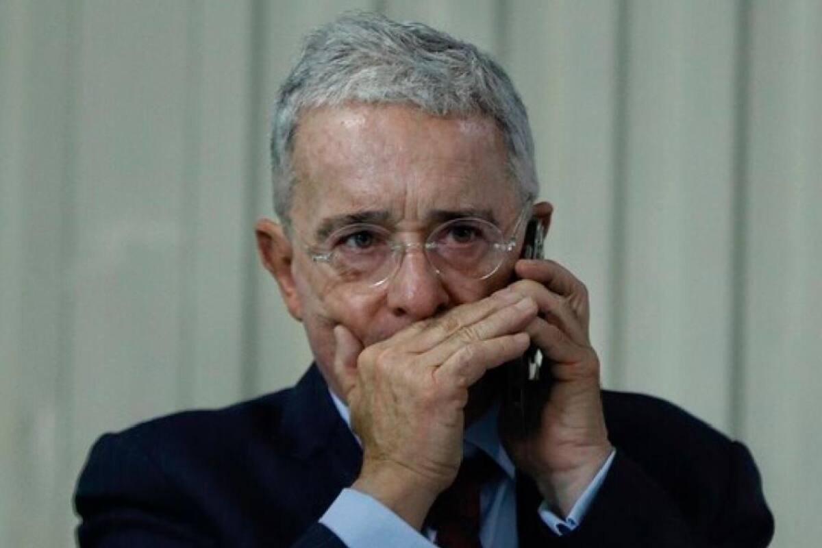 Expresidente Álvaro Uribe vuelve a arremeter contra la reforma a la salud