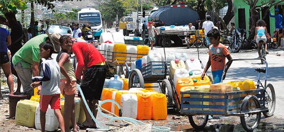 Crisis por falta de agua potable. COLPRENSA